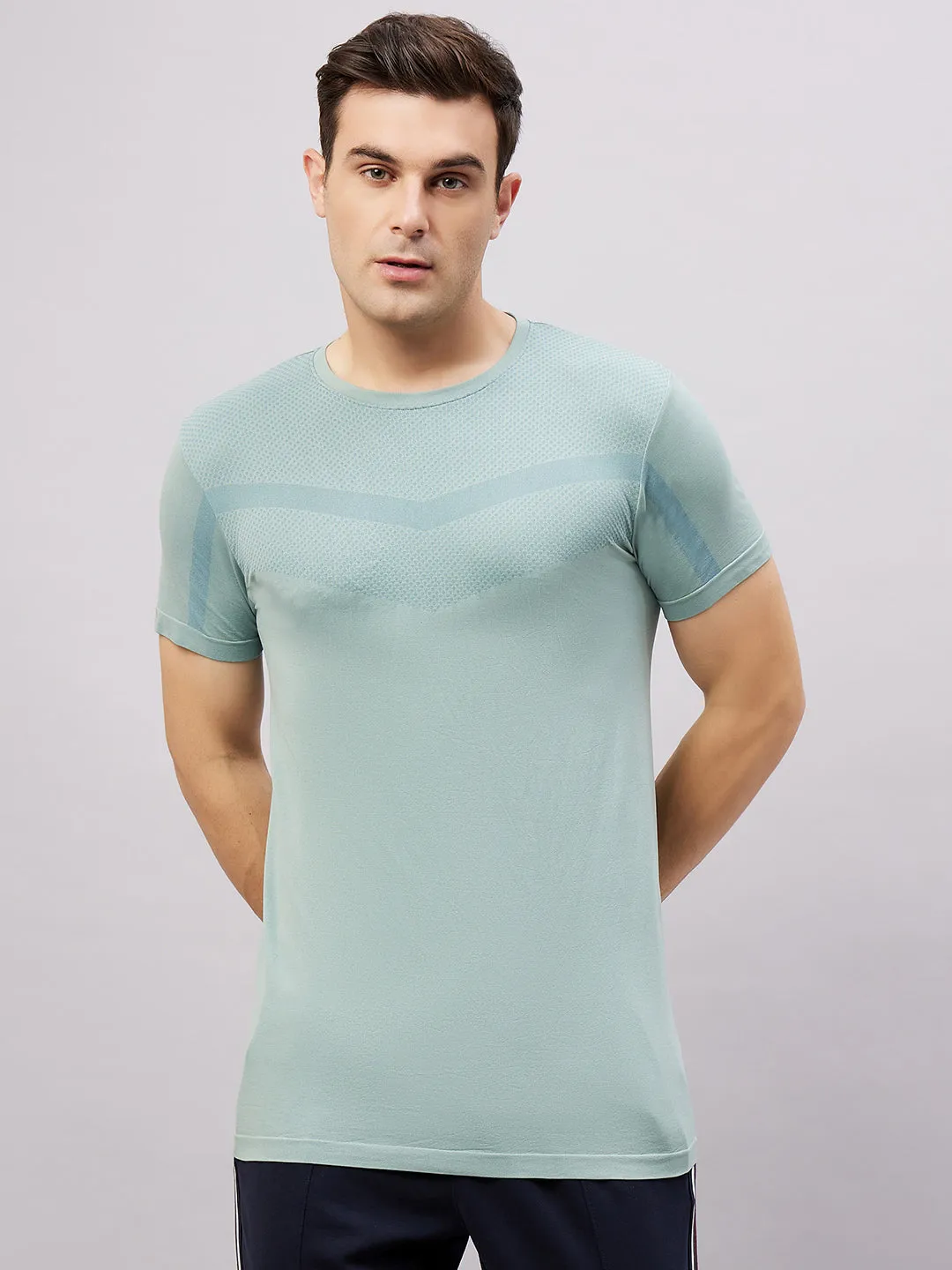 Men's Round Neck Half Sleeves Seamless T-Shirt - Wine