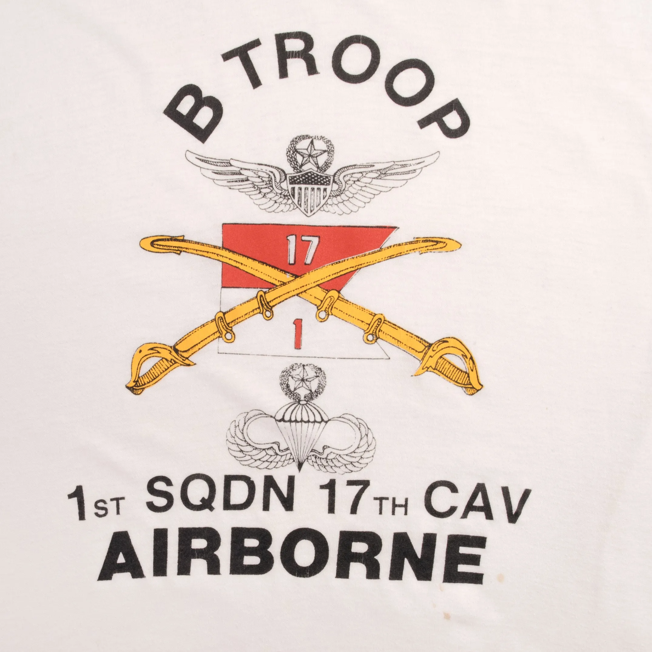 VINTAGE US ARMY B TROOP AIRBORNE 1 SQDN 17 CAV TEE SHIRT 1980S SMALL MADE IN USA